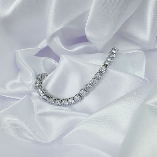 Eleganta sieviešu rokassprādze tenisa stilā