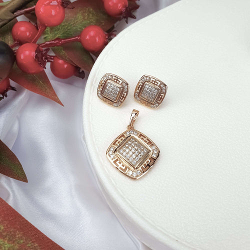 Grezns auskaru un kulona komplekts ar grieķu ornamentu