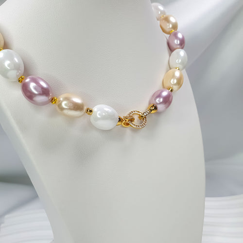 Funkcionāla un grezna trīskrāsu pērļu virtene sievietēm